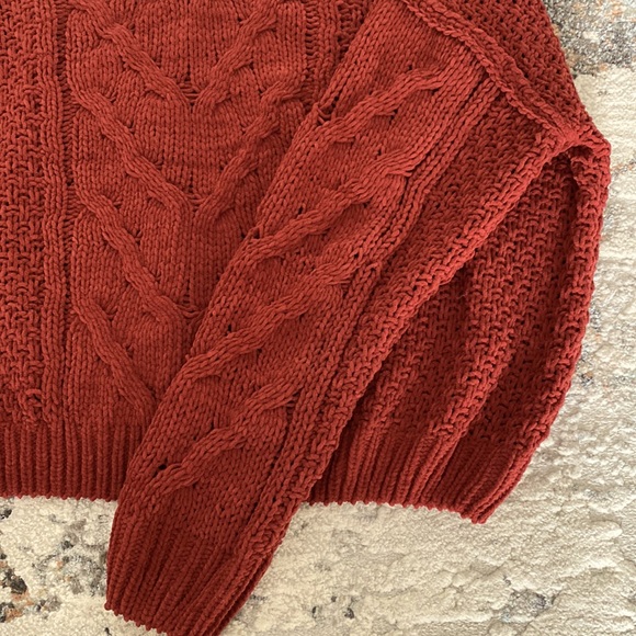 Crop Knit Sweater - Picture 3 of 4